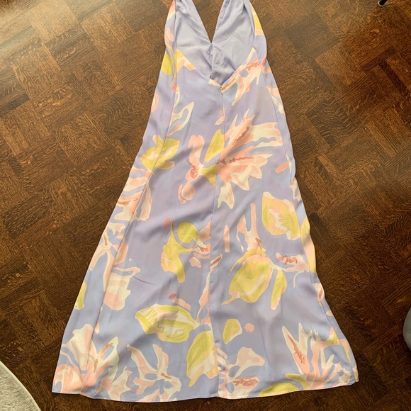 Floral halter maxi dress - Picture 5 of 7